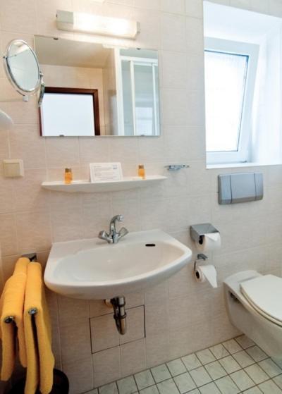 Hotel Corona Frankfurt am Main Ngoại thất bức ảnh